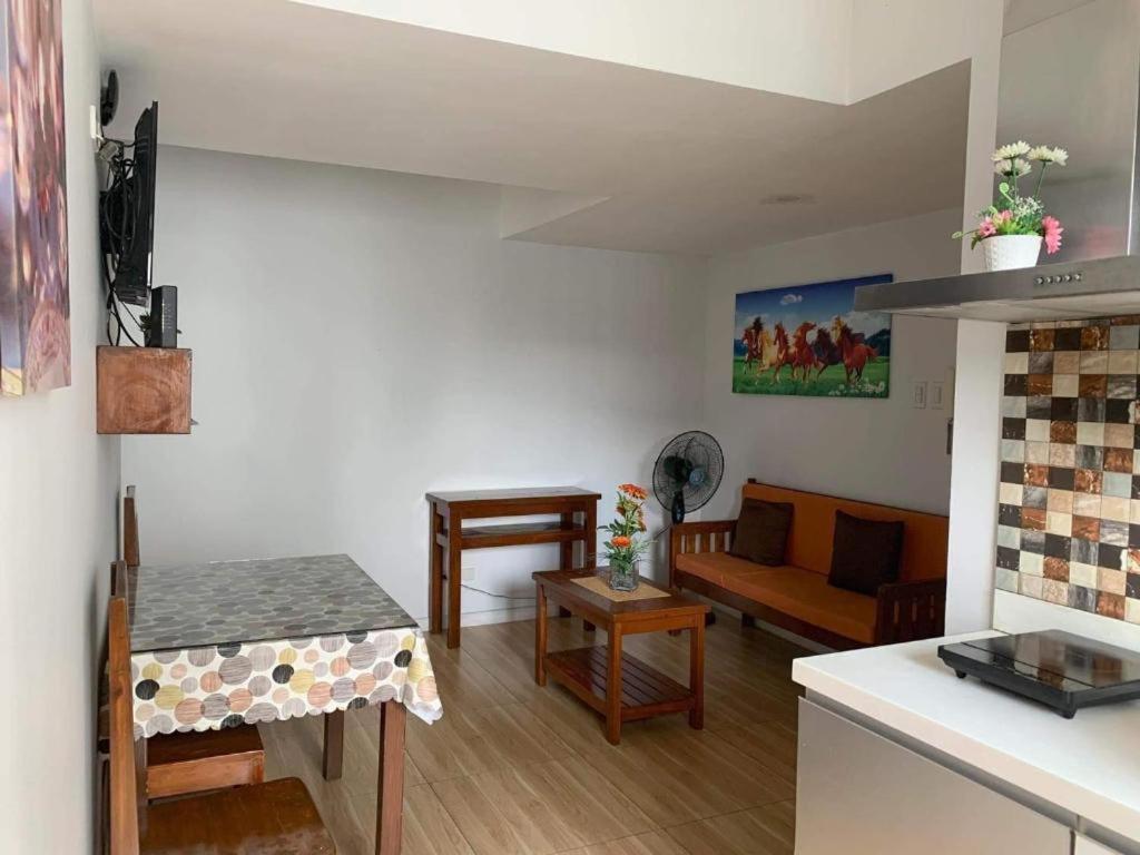 Azure C7 Balcony, Wifi, Near Mall Airport مانيلا المظهر الخارجي الصورة